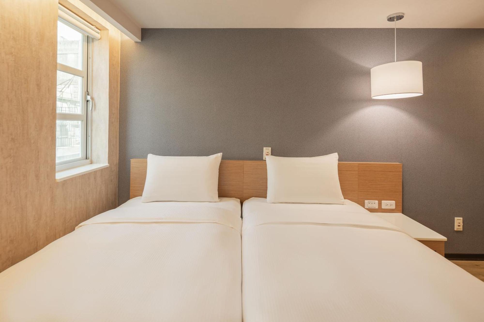 Kindness Hotel - Tainan Chihkan Tower Номер фото