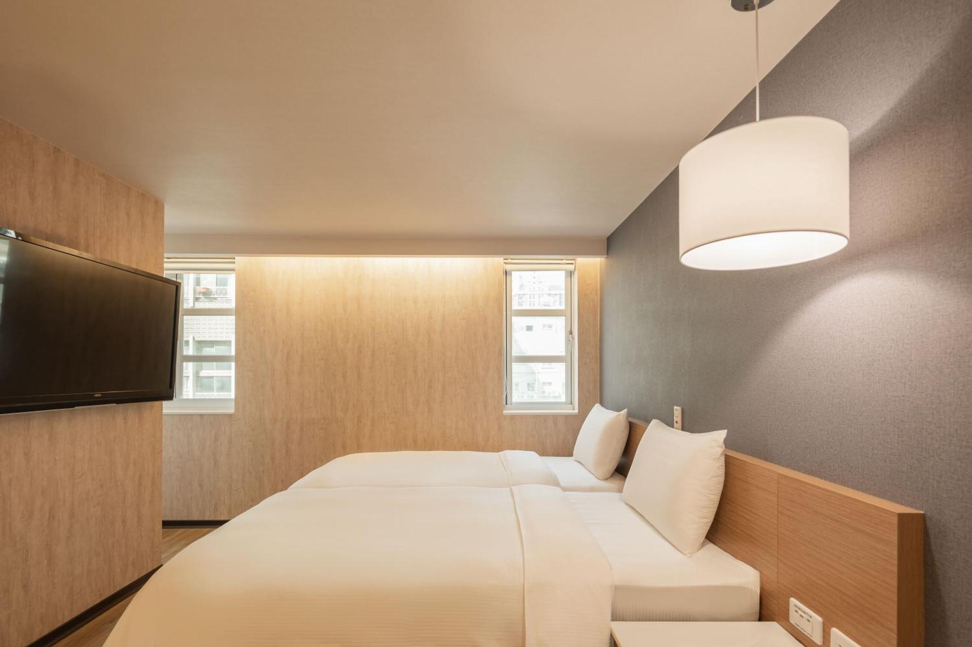 Kindness Hotel - Tainan Chihkan Tower Номер фото