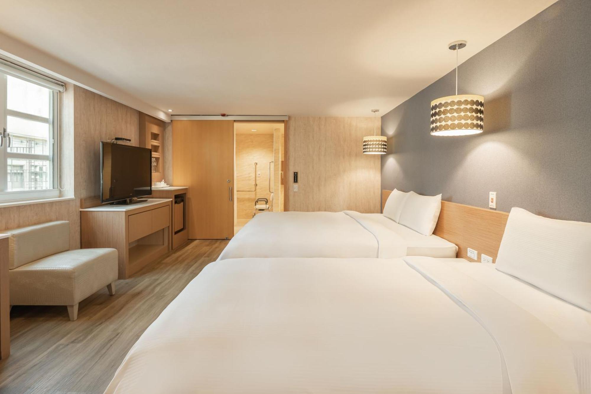 Kindness Hotel - Tainan Chihkan Tower Номер фото