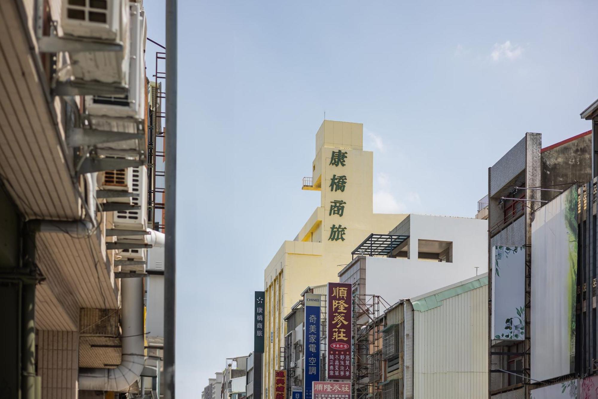 Kindness Hotel - Tainan Chihkan Tower Экстерьер фото